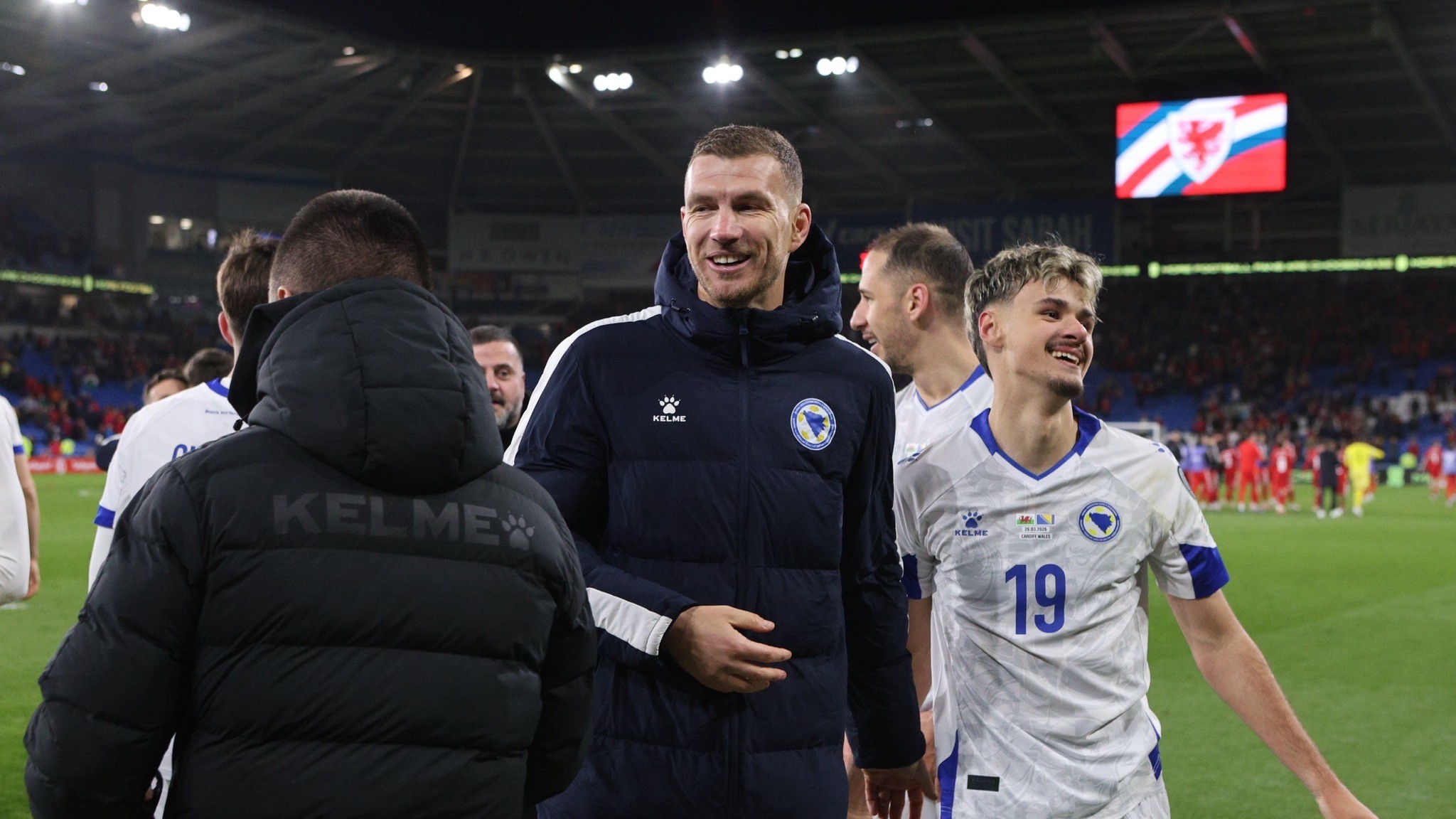 O ovome će se pričati: Pogledajte šta je Džeko uradio dok su svi slavili pobjedu nad Velsom!